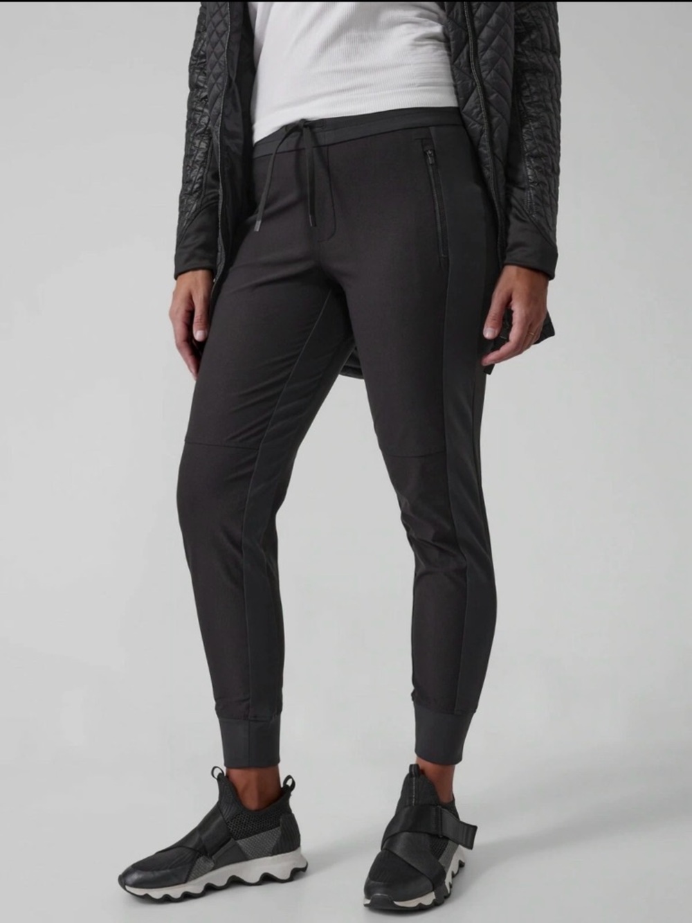 Athleta Headlands Hybrid Trek Joggers Black Size 4 Hiking Travel Pants